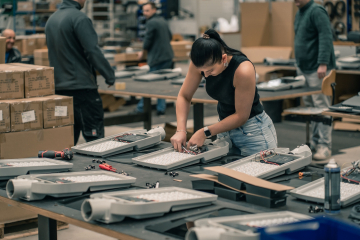 Technische Leuchten, Angola